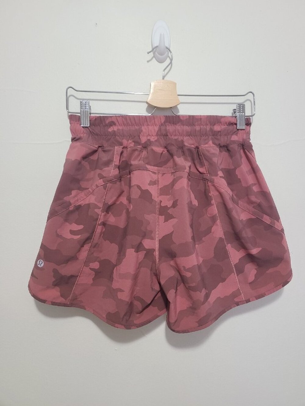 Lululemon Hotty Hot Shorts Camo Brier Rose Multi Spiced Chai size 6